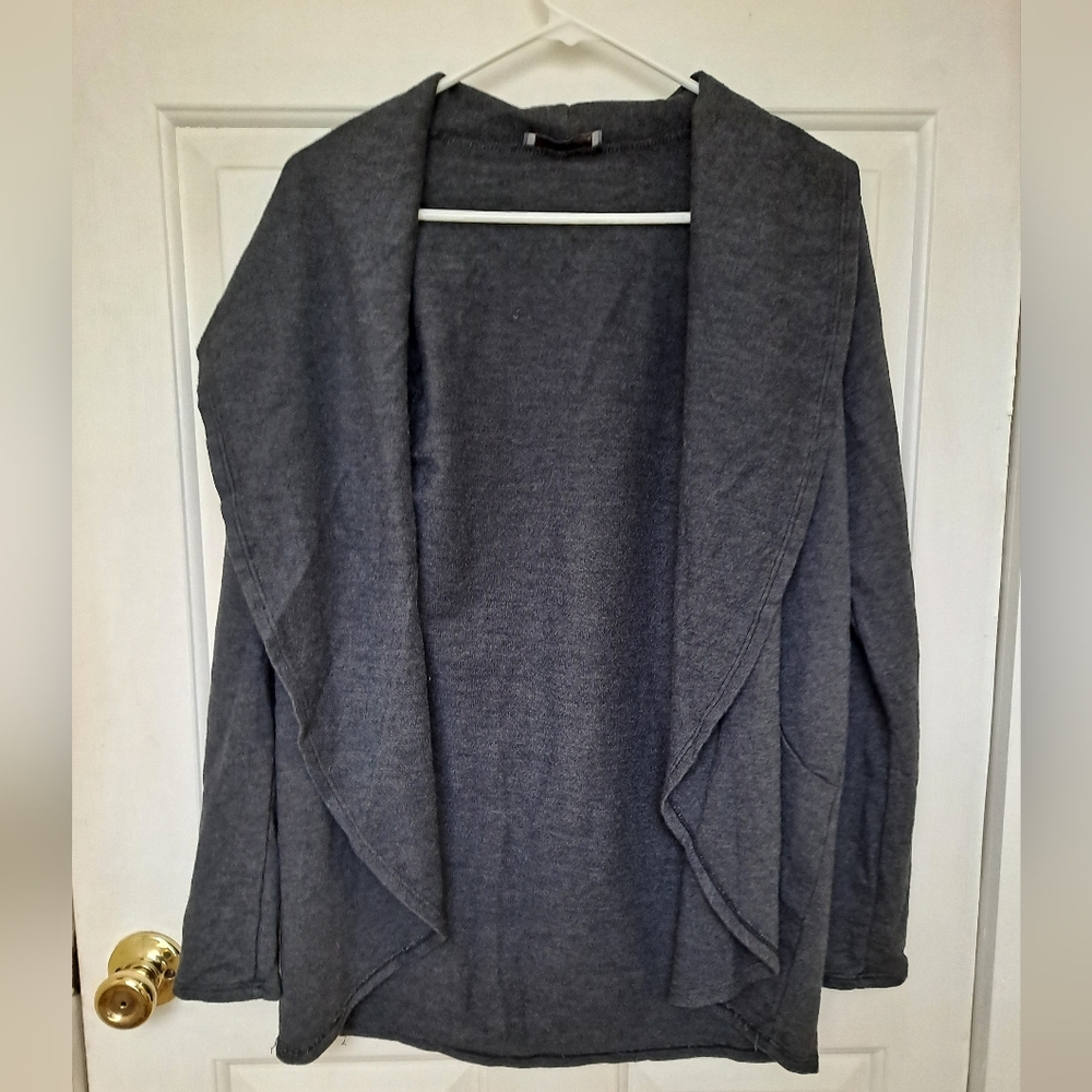 #44 Chatoyant small gray cardigan